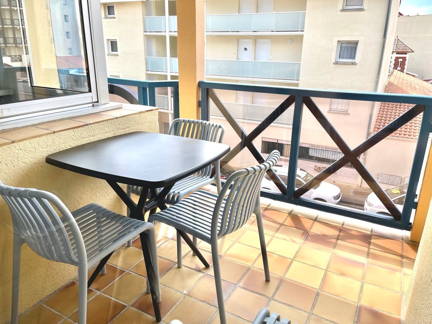 Le balcon